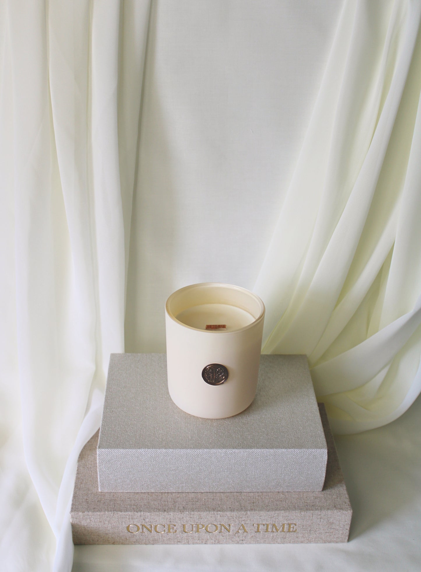Cozy Coffee – 100% Hand-Poured Soy Wax Candle with Crackling Wood Wick