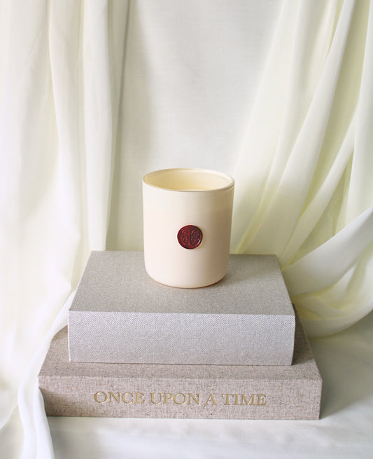 Velvet Rouge – 100% Hand-Poured Soy Wax Candle with Crackling Wood Wick